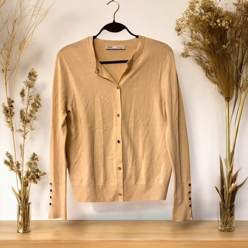 Zara Beige Knit Cardigan with Metallic Gold Snap Buttons